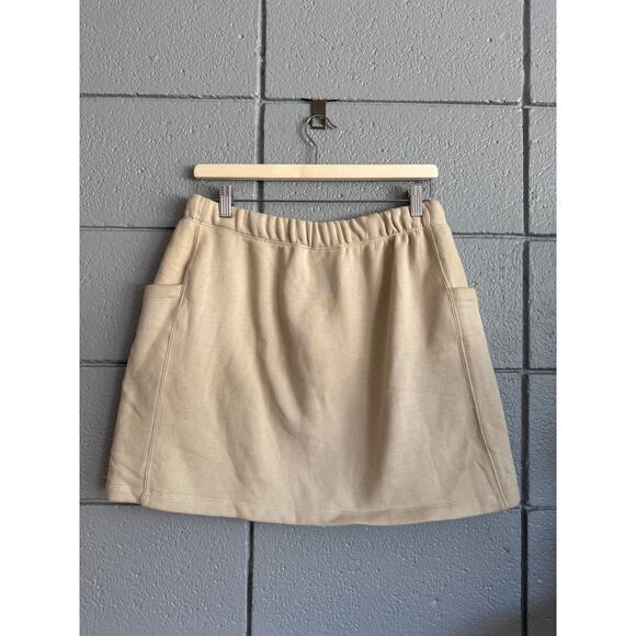 Women's Fear of God Essentials Fleece Mini Drawstring Skirt in Wheat size L - Picture 9 of 9